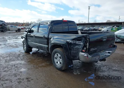 2015 Toyota Tacoma Base V6 z USA, uszkodzony, nr VIN 3TMLU4ENXFM201312